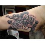 revolver_roses_bg_08.jpg